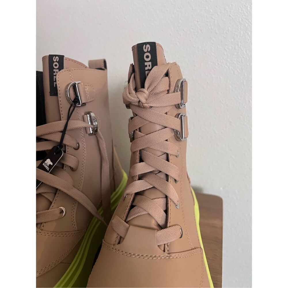 Sorel Women’s Caribou x Boot Lace boots in tan - Picture 6 of 10